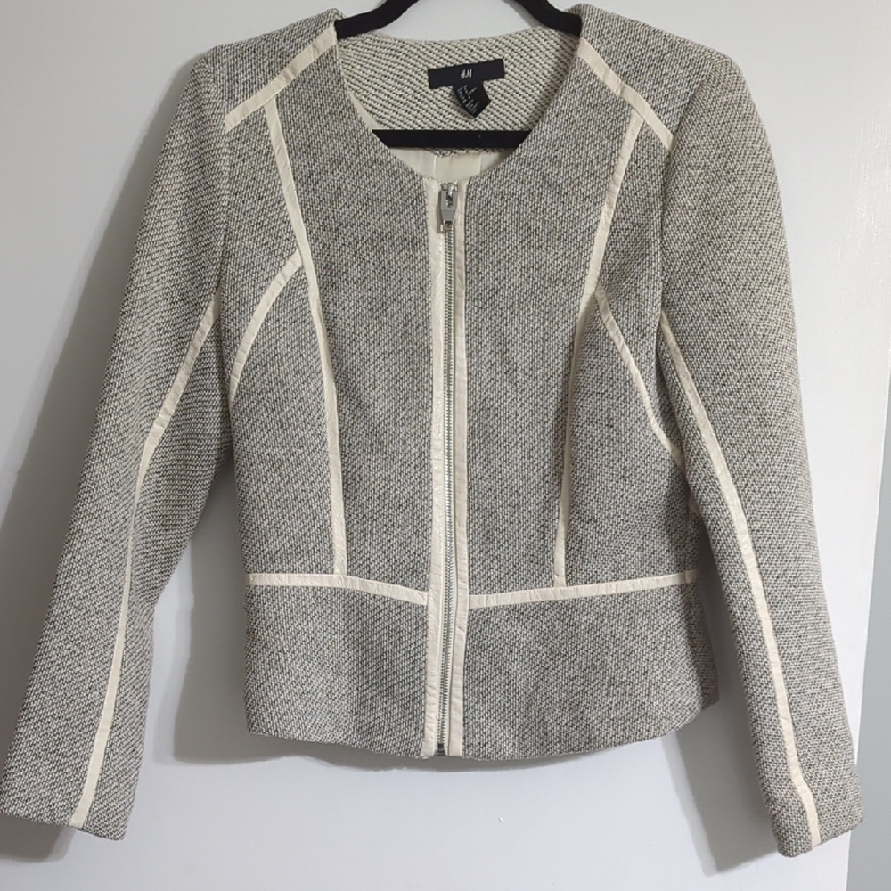 H&M Grey Blazer with White Trim and Tailored Silhouette